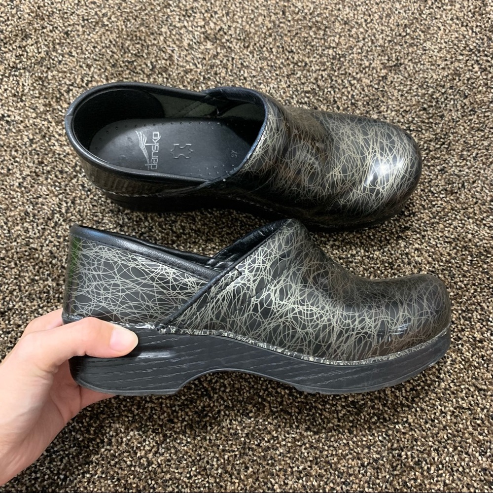 Dansko Size 37 Shoes Clogs